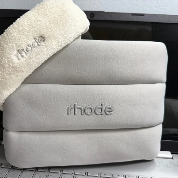 RHODE Cream and Gray Accessory Set - Picture 1 of 1